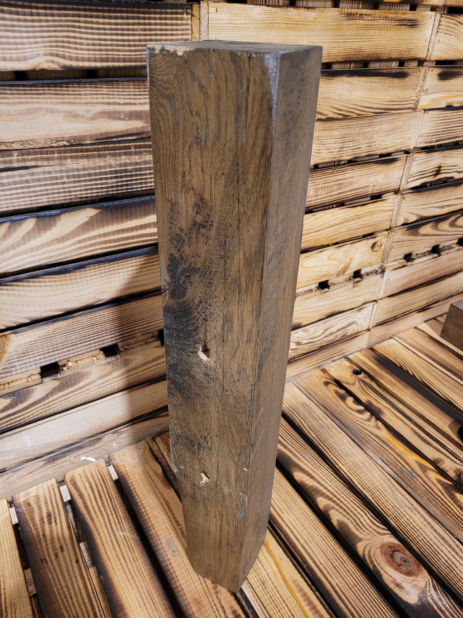 Holzbohle Eiche dunkel gebeizt (gebraucht massiv) mit Gebrauchspuren 59x9x9cm