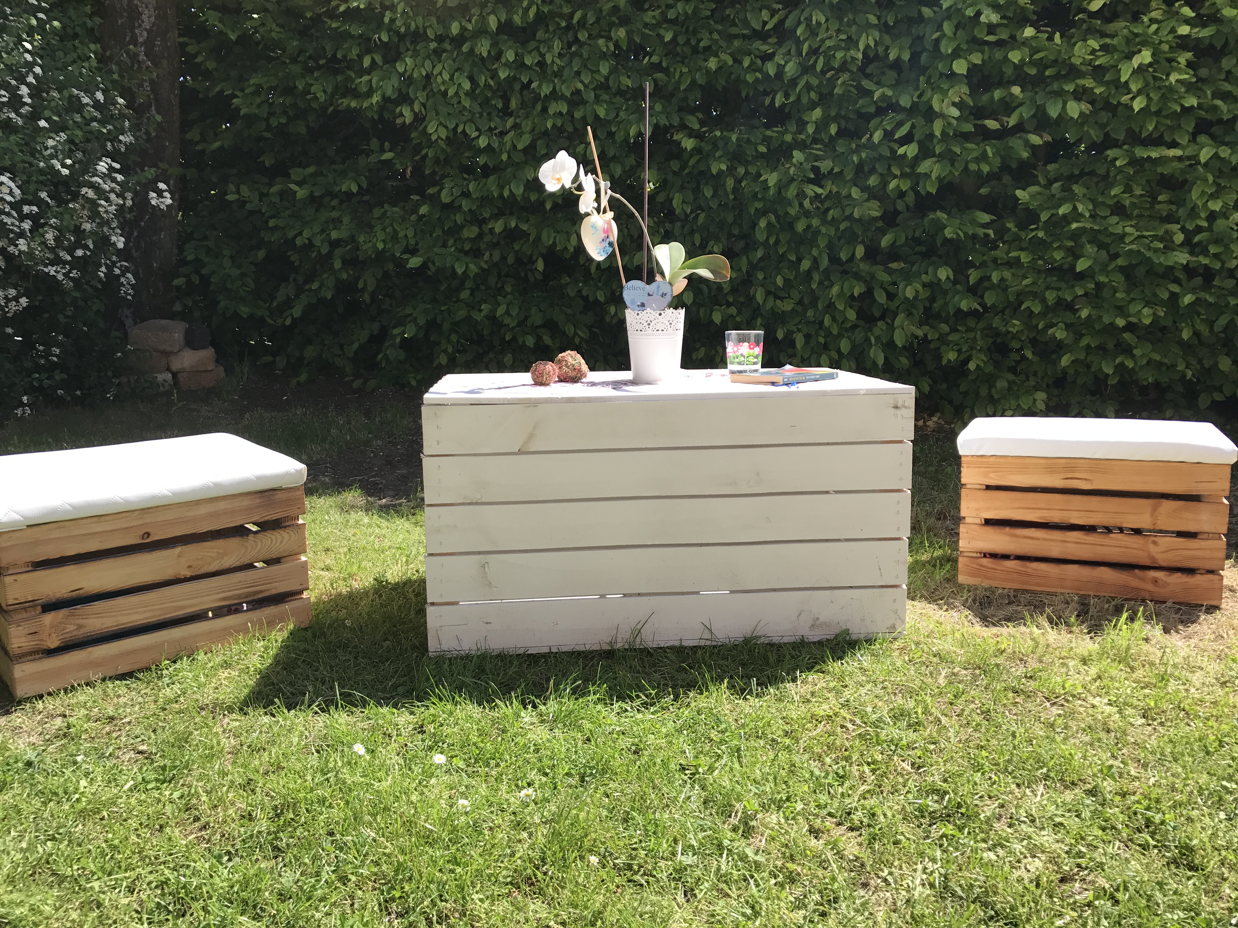 Grosse Holztruhe weiss mit Deckel  80x50x39cm
