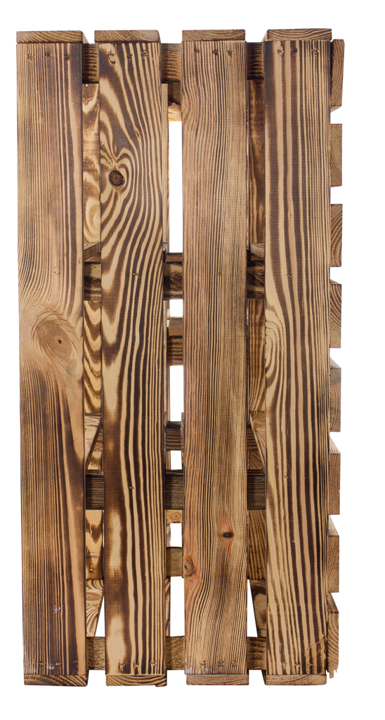 große Holzschrank geflammt