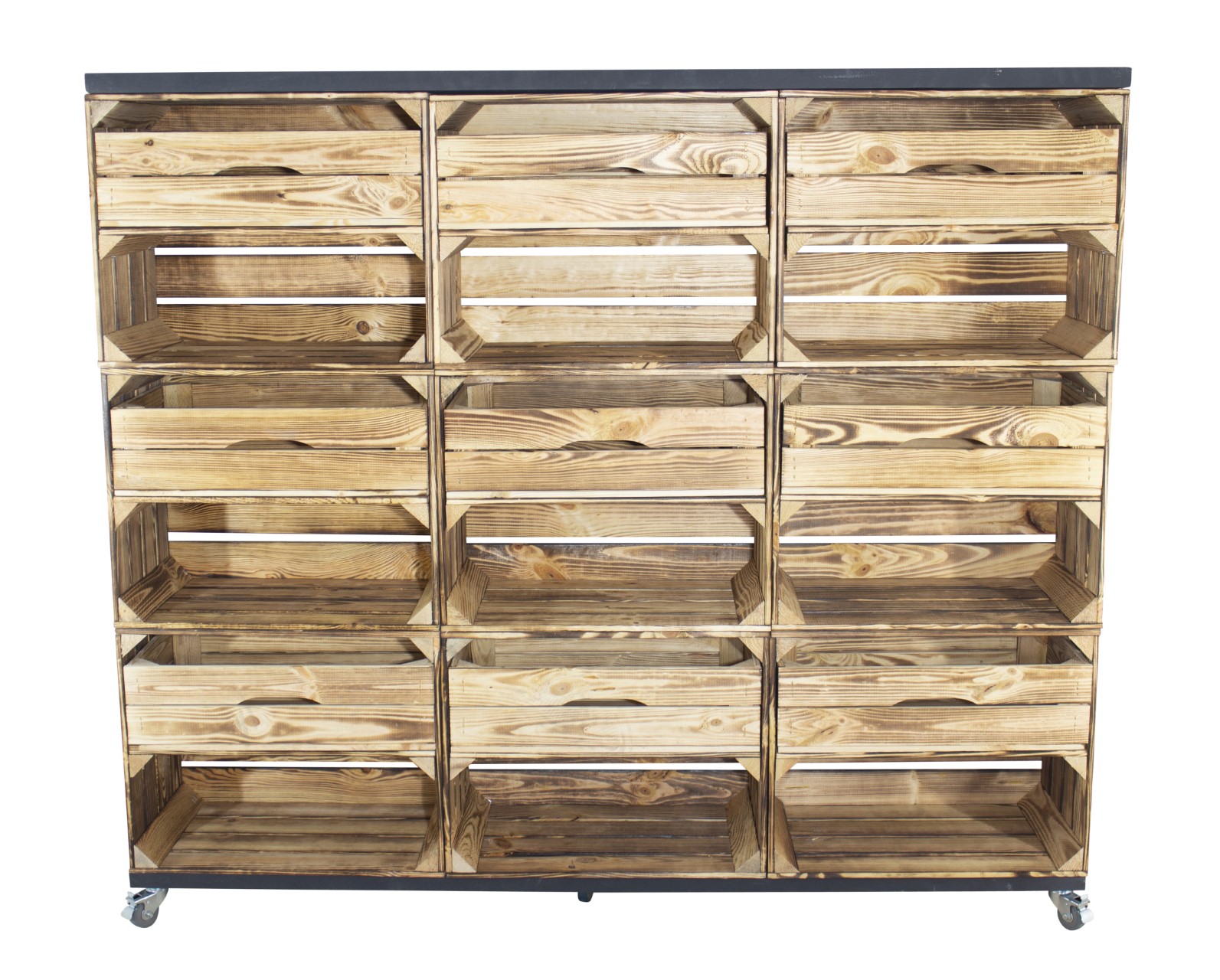 Raumtrenner/ Kommode aus geflammten Obstkisten mit 2 schwarzen Bohlenbrettern auf Rollen 133x150x30c