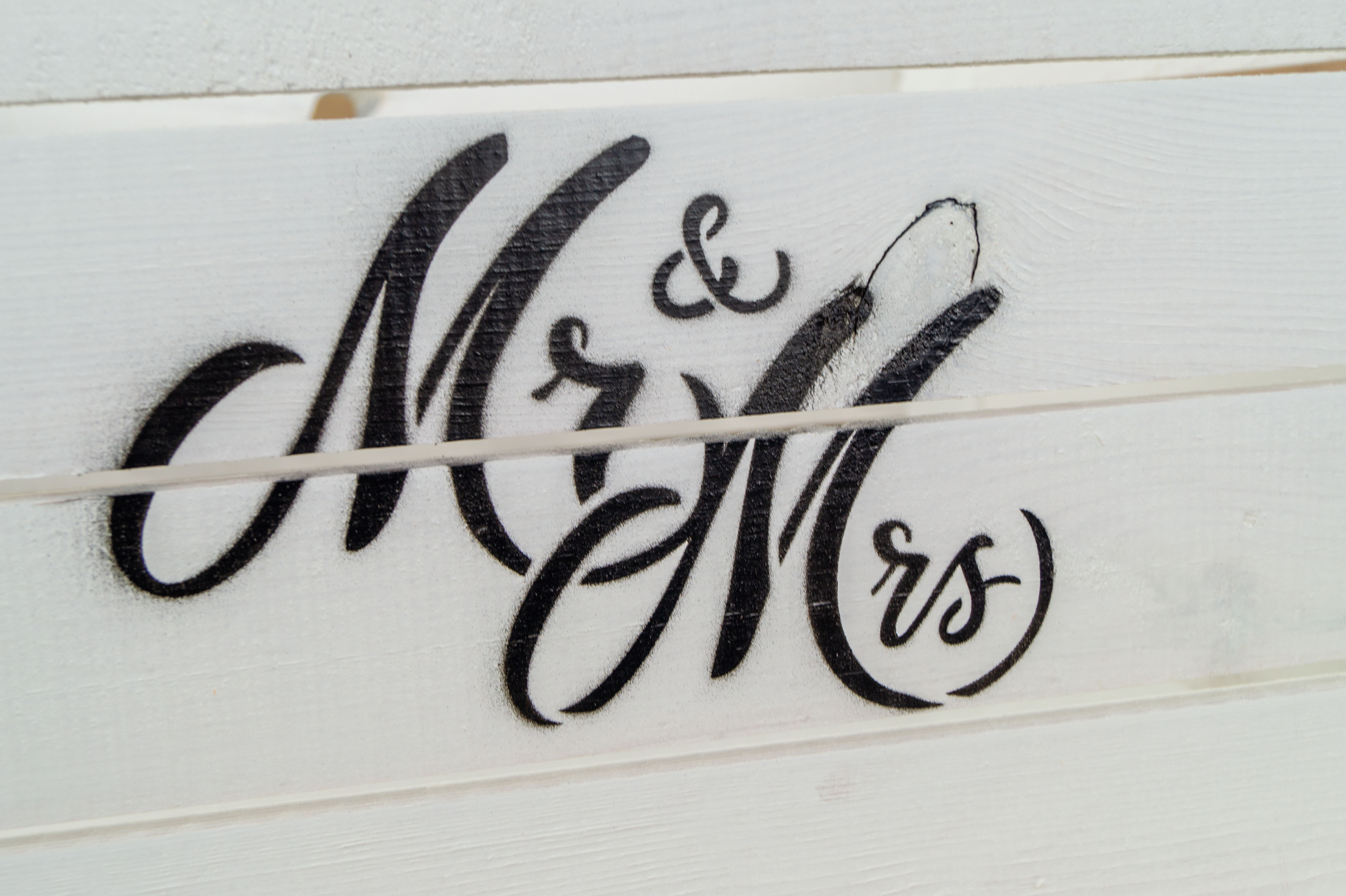 Holzkiste Johanna weiss "Mr & Mrs"