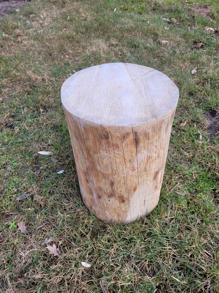 grosser Holzstamm Sitzhocker gehobelt Höhe ca 40-42cm Durchmesser ca 32-36cm
