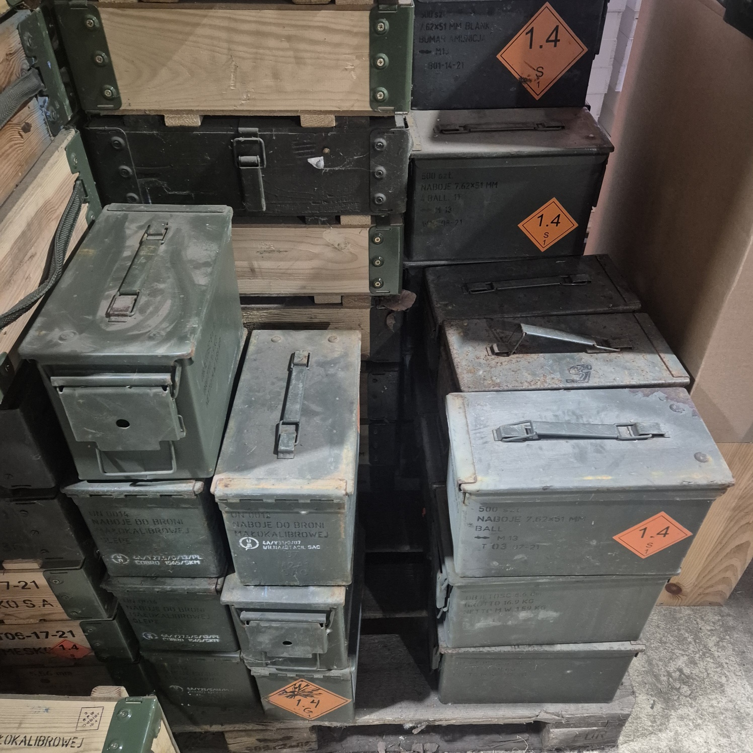 2er Set Munitionskiste Metall 4API  B-WARE  Aufbewahrungskiste Militärkiste Munitionsbox