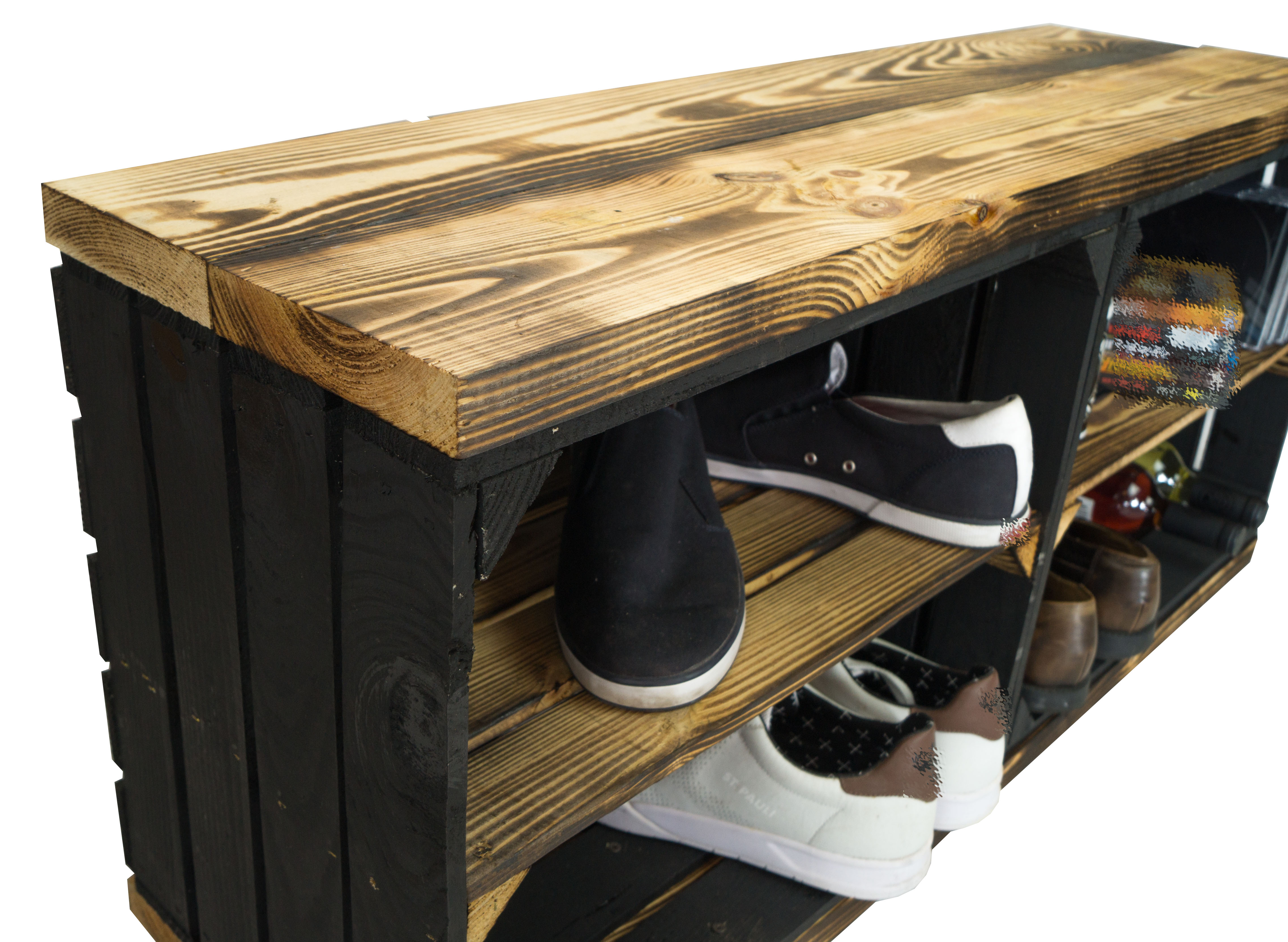 Banc noir avec assise en planches de bois épaisses flammées avec planche centrale flammée