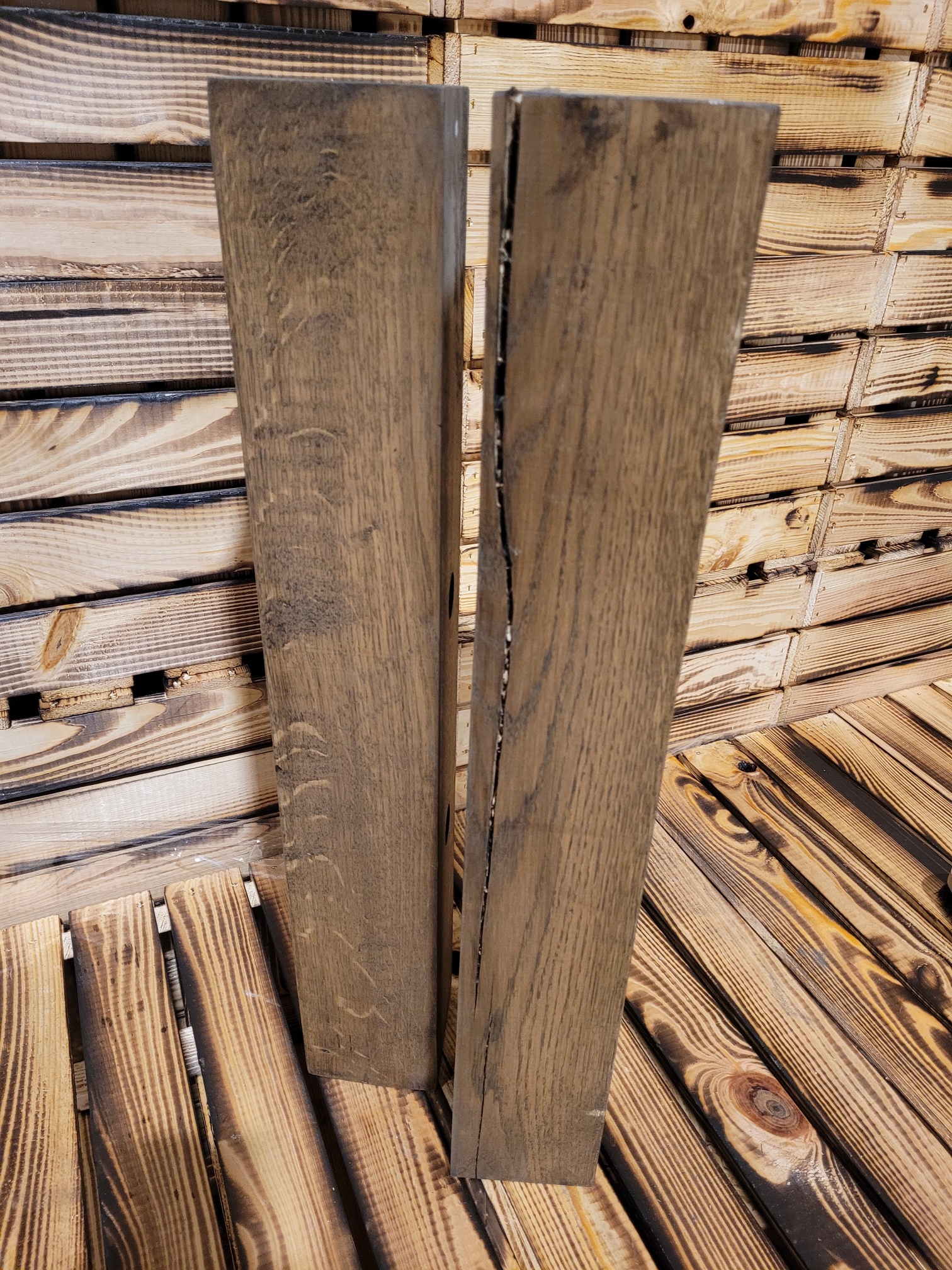 Holzbohle Eiche dunkel gebeizt (gebraucht massiv) mit Gebrauchspuren 59x9x9cm