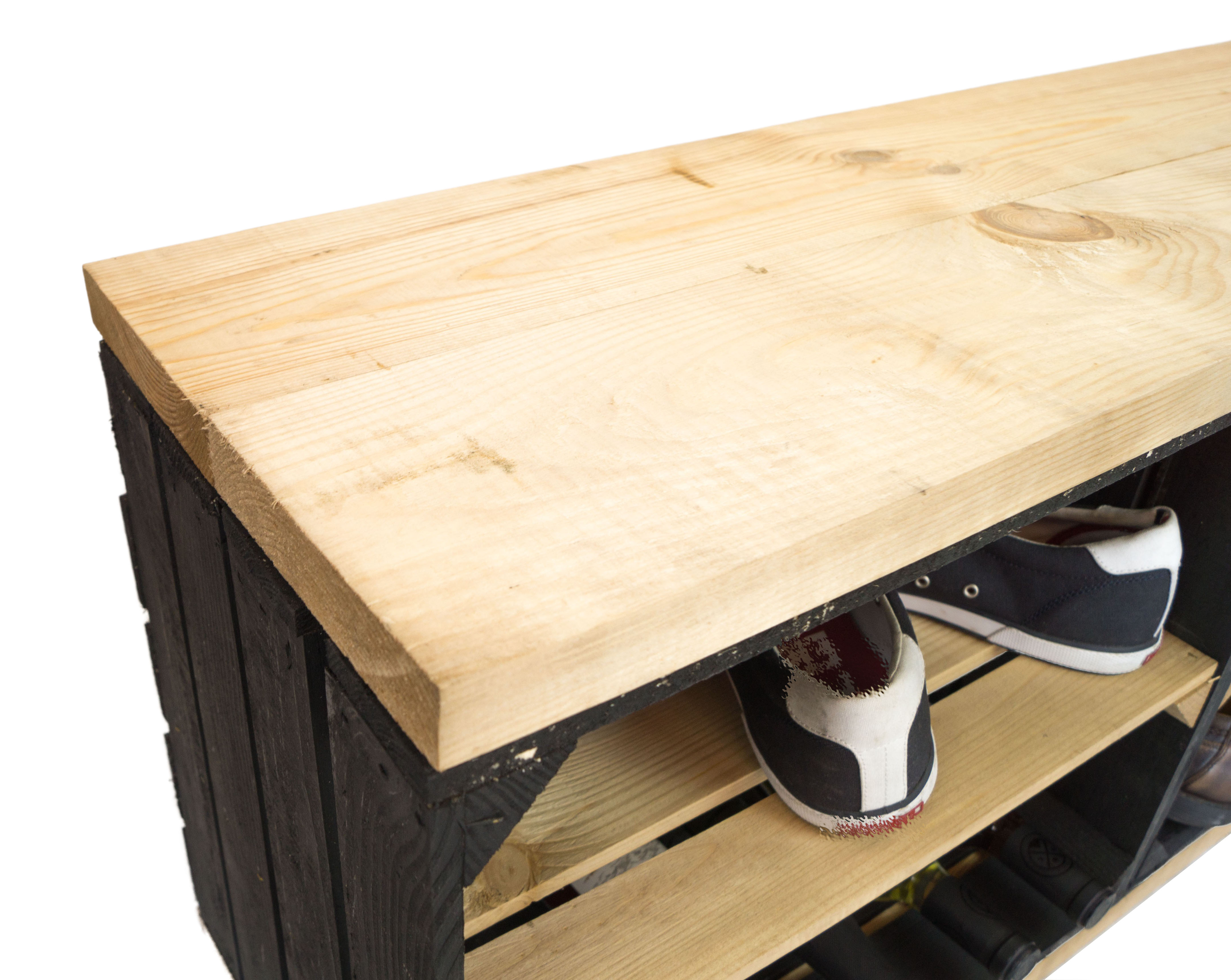Banc noir avec siège en planches de bois épaisses nature avec planche centrale nature