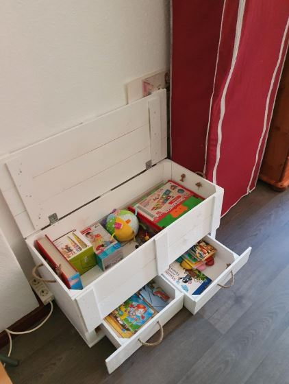Grand Blanc Coffre de Rangement Kalle Avec Tiroirs Et Couvercle