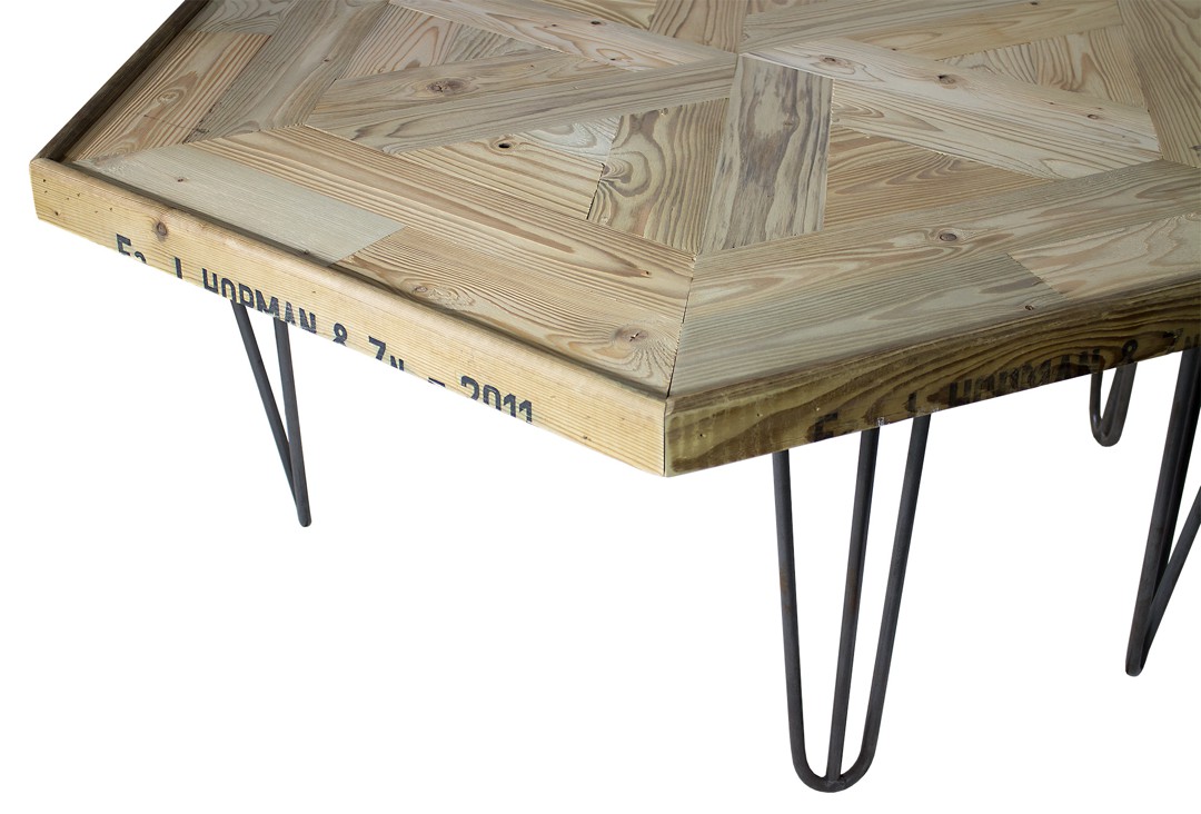 Exklusiver Sechseck-Couchtisch aus alten Apfelsteigen auf Hairpin-Legs 99x99x39cm