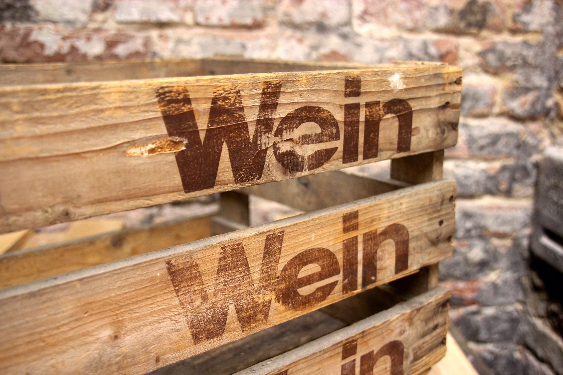 alte Weinkiste WEIN WEIN WEIN  2te Wahl