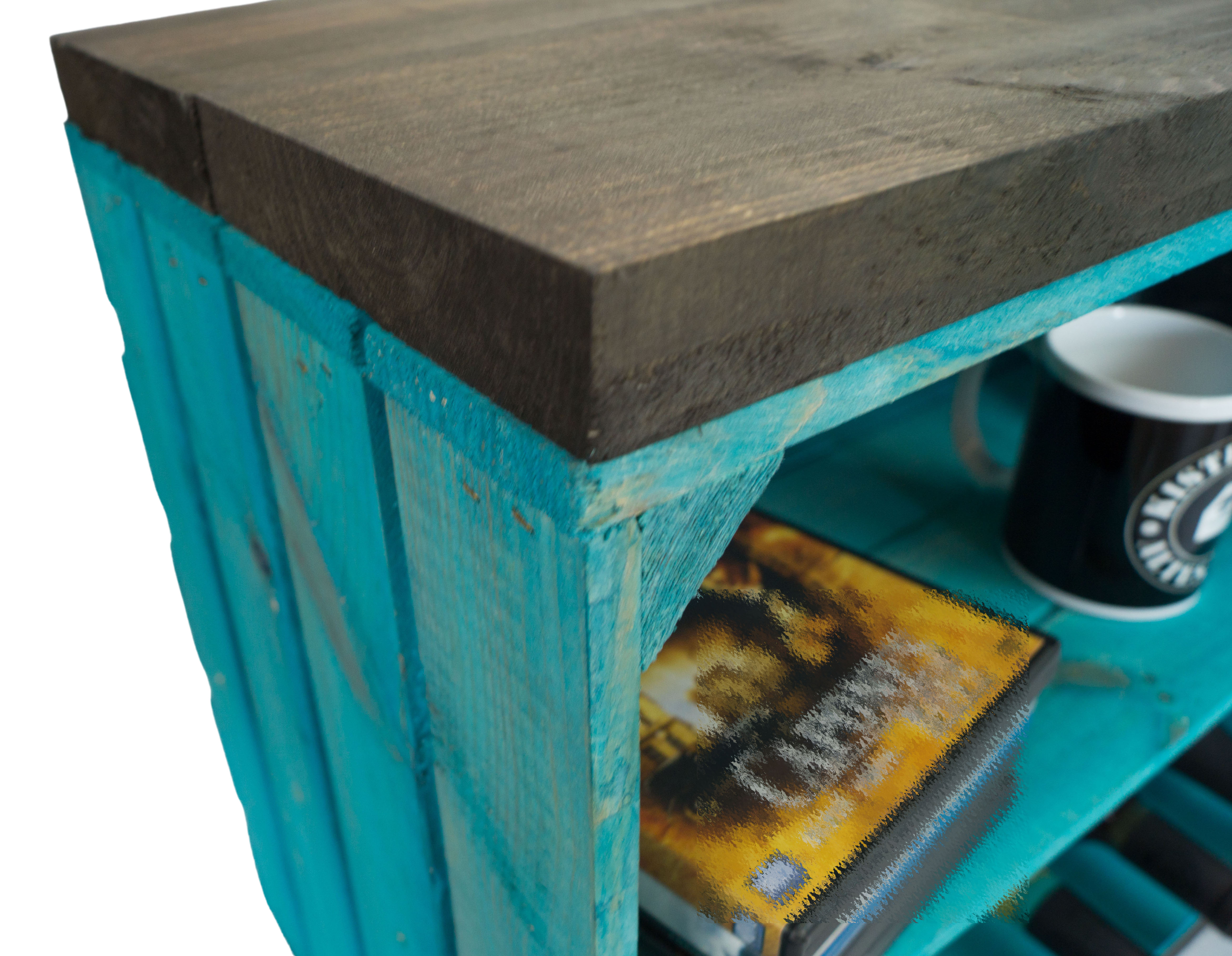 Banc turquoise avec siège en planches épaisses de bois noir