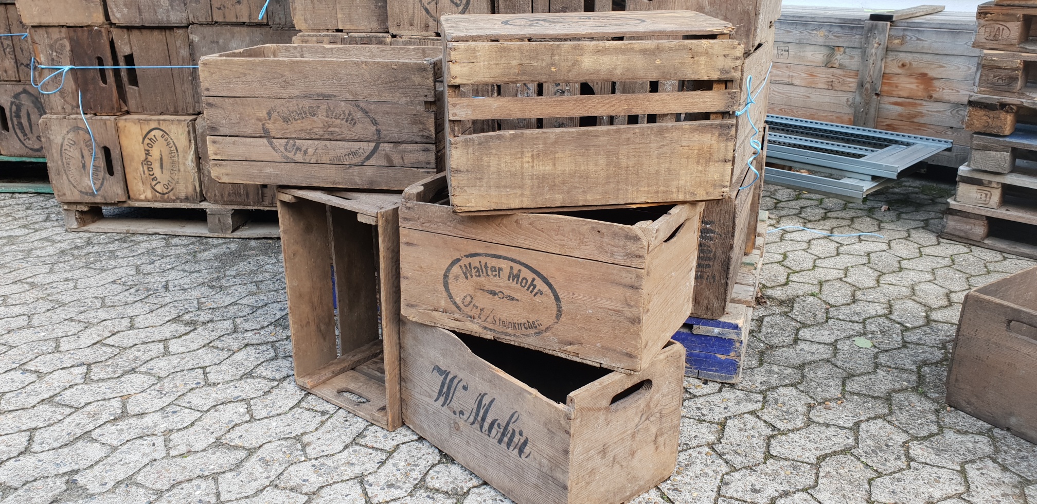alte Obstkiste "Moje" als B Ware teils mehr als 70 Jahre alt