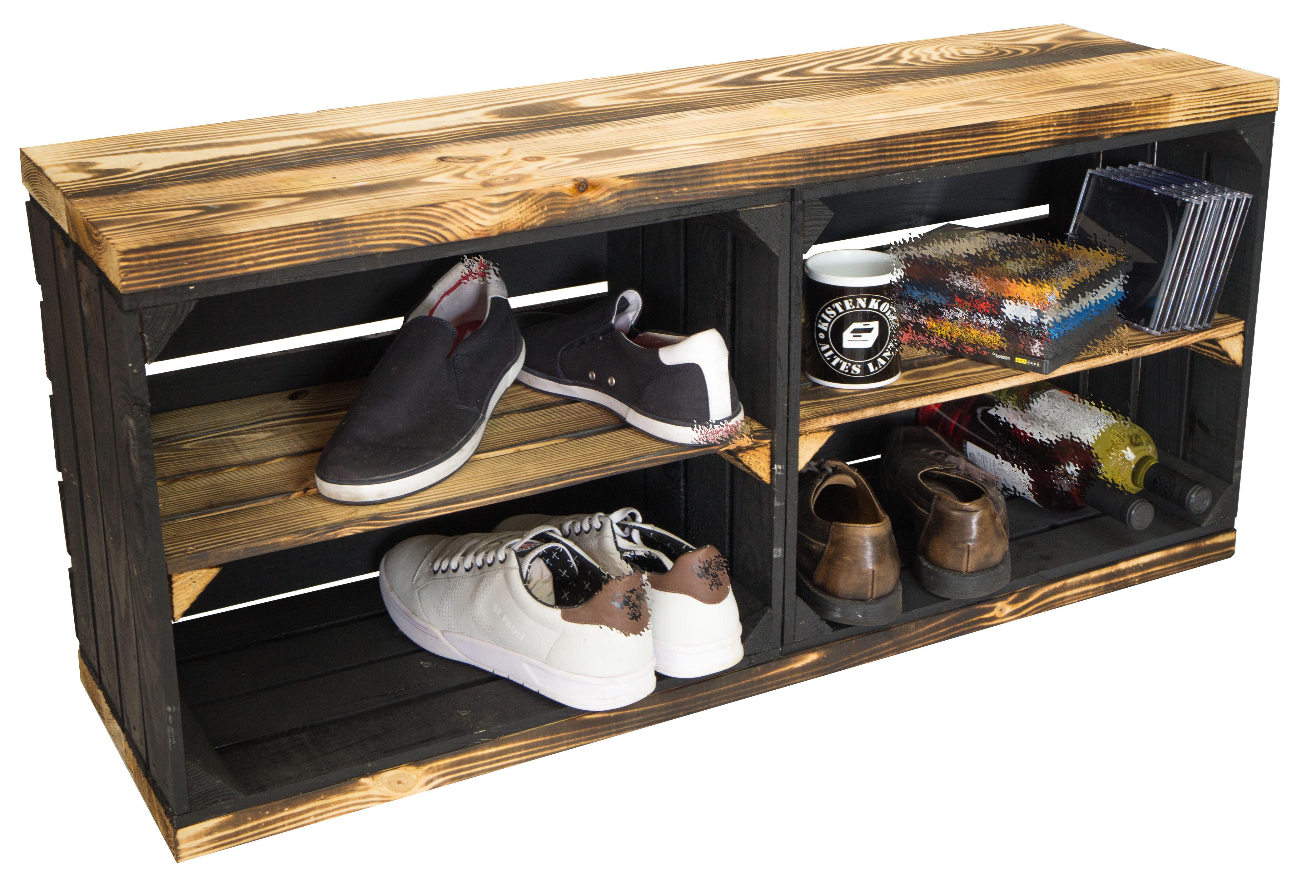 Sitzbank schwarz mit Sitzfläche aus dicken Holzplanken geflammt mit Mittelbrett geflammt